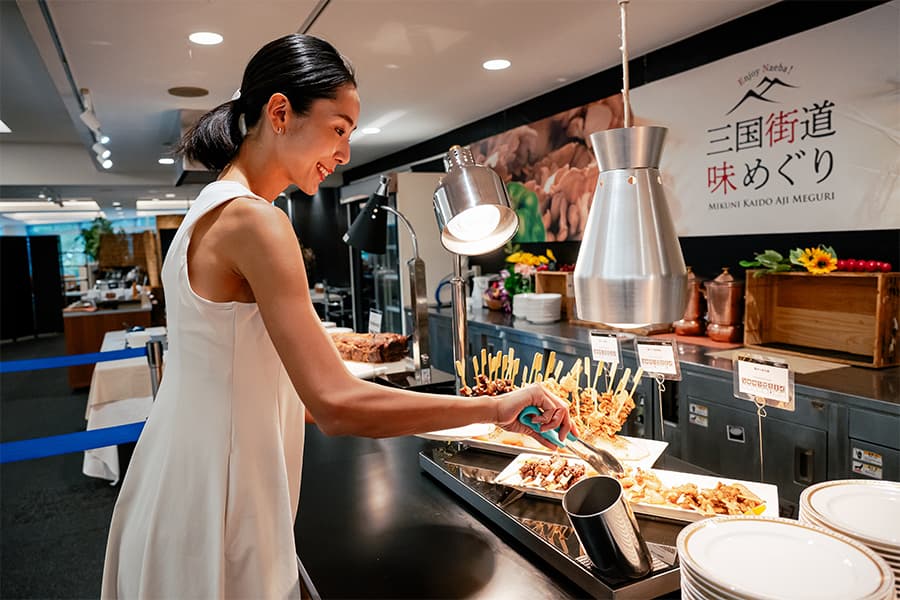 ブッフェレストラン「アゼリア」