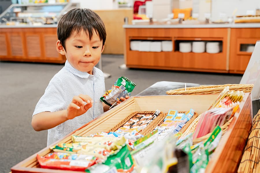 ブッフェレストラン「アゼリア」