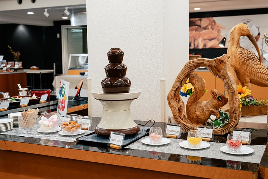 ブッフェレストラン「アゼリア」