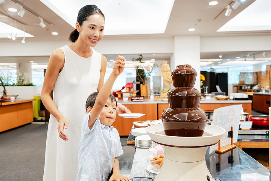 ブッフェレストラン「アゼリア」