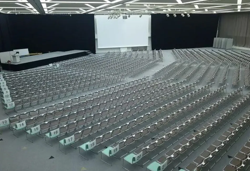 イベントホール「ブリザーディウム」