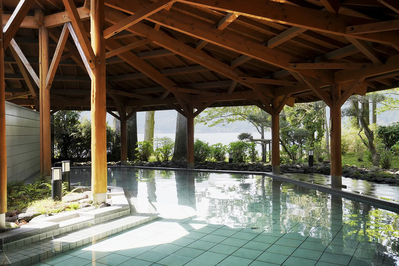 蛸川温泉 箱根 湖畔の湯