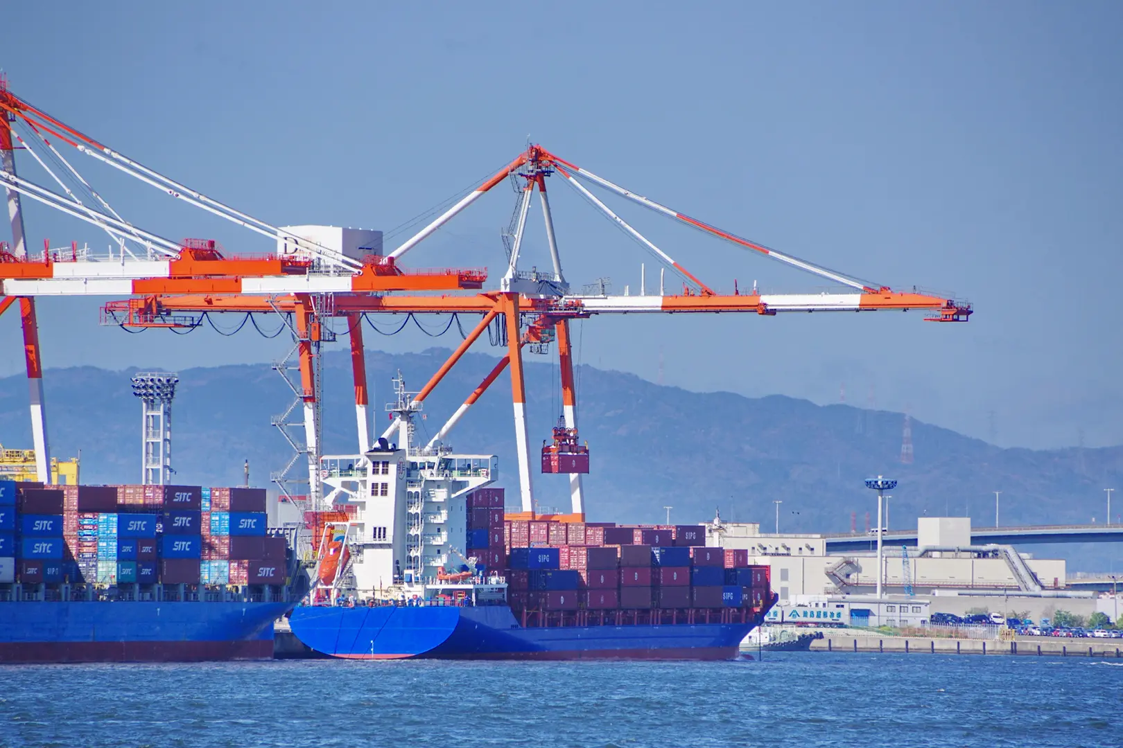 コンテナターミナル