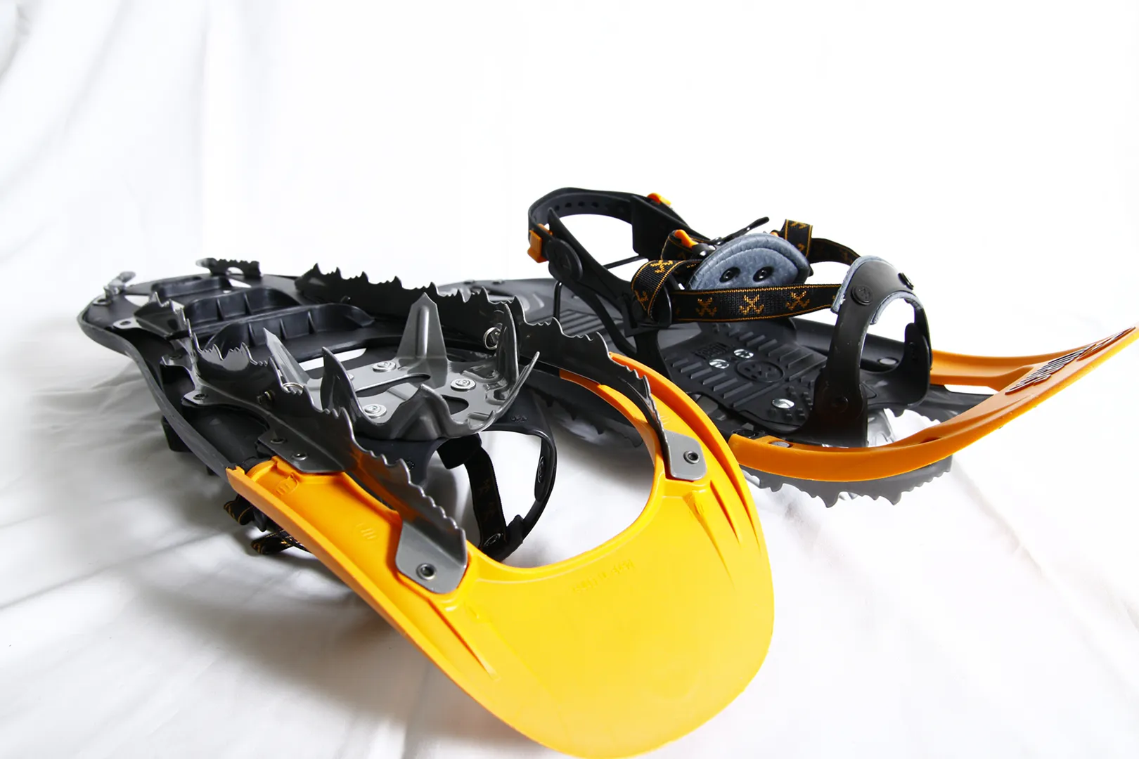 スノーシューを履く｜雪の上を歩きやすくしよう