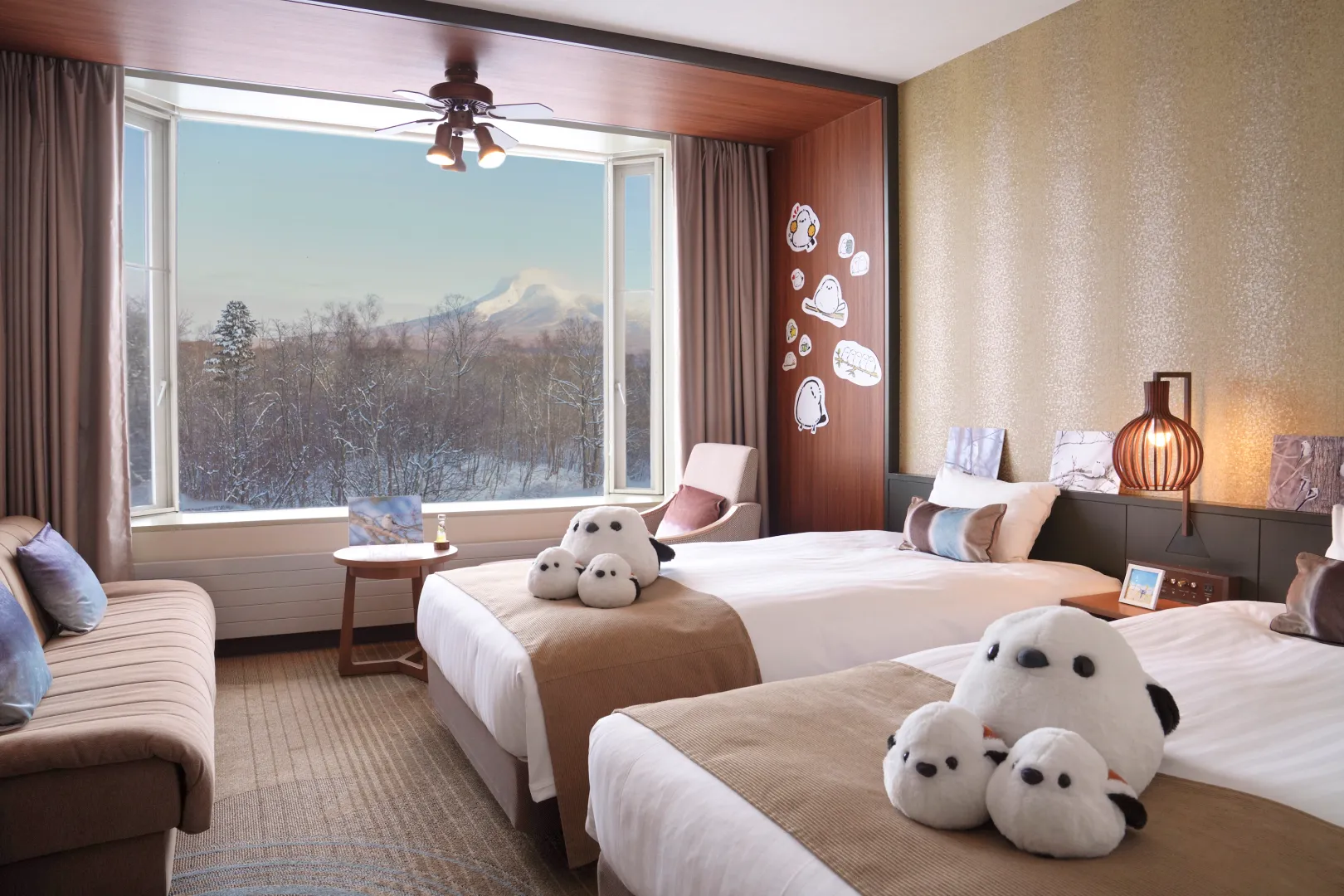 ころころふわふわシマエナガを抱きしめて眠る函館大沼プリンスホテルのコンセプトステイ