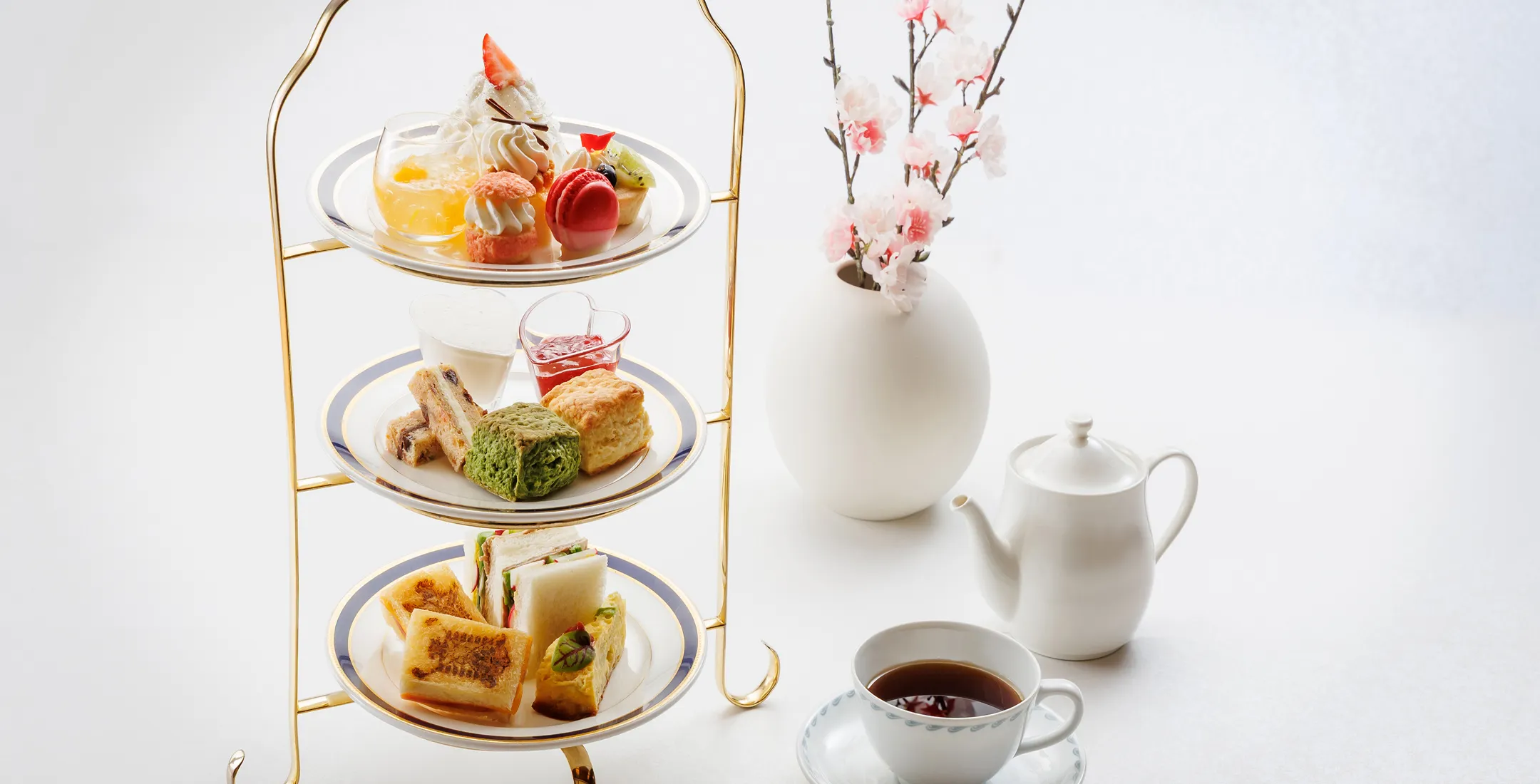 アフタヌーンティーは1人でも行って良い？1人でアフタヌーンティーを楽しむ方法を解説