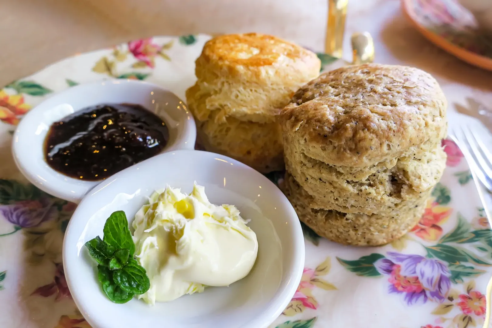 温かい食べ物は先に召し上がるように言われる場合もある