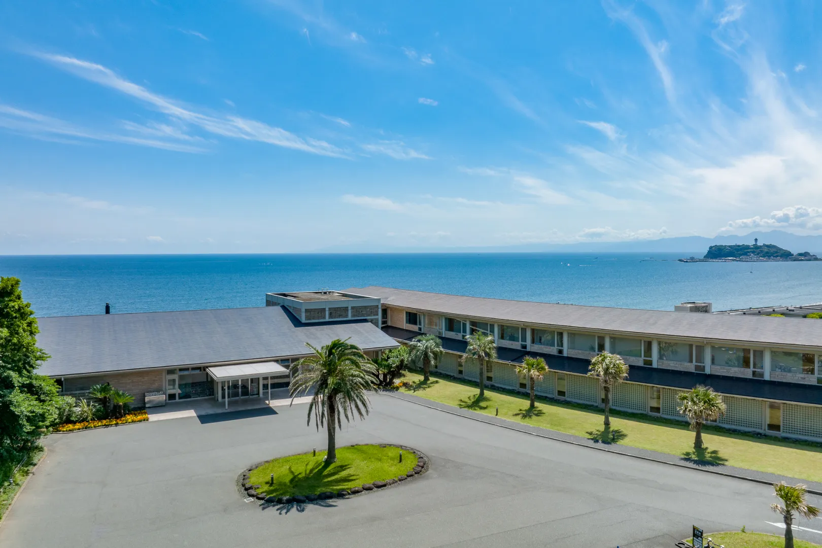 ②ホテルを移動の拠点とする