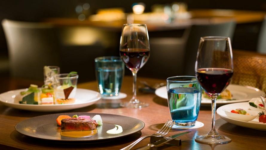 滞在中、レストランでご利用いただける10％割引券付き。