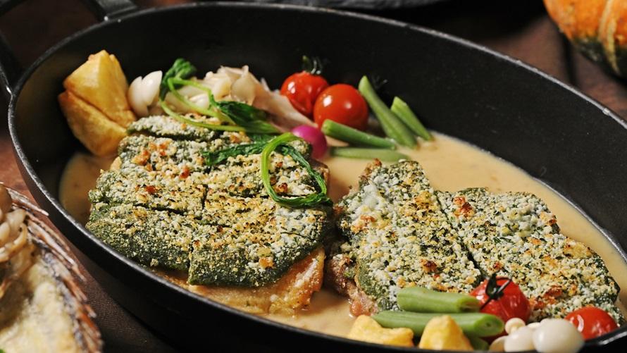 近江鶏のディアブル風　秋野菜添え