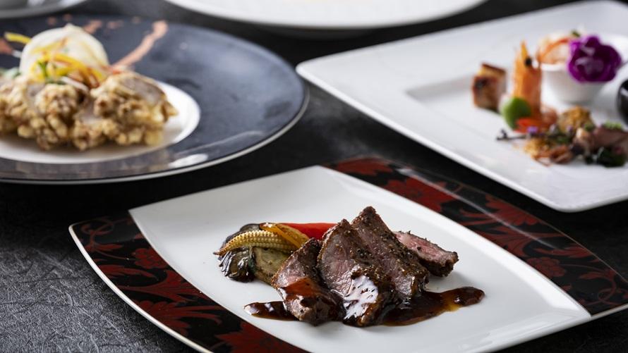 【ご夕食】この日のためにご用意した特別ディナーコース「絶景菜譜」をご堪能いただけます。