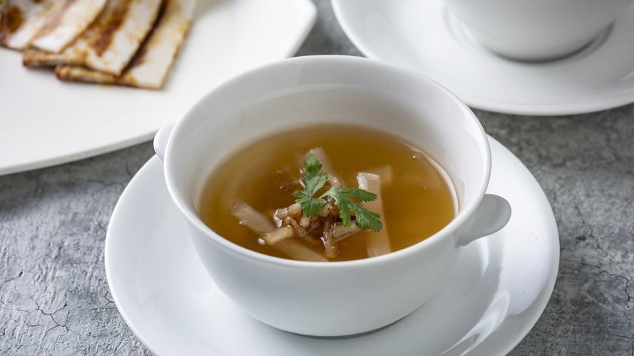 冬瓜と金華ハムのスープ