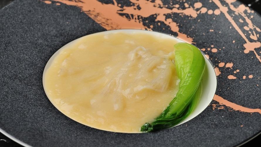 フカヒレの姿煮