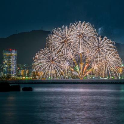 煌めく光が織りなす1日限りの絶景体験