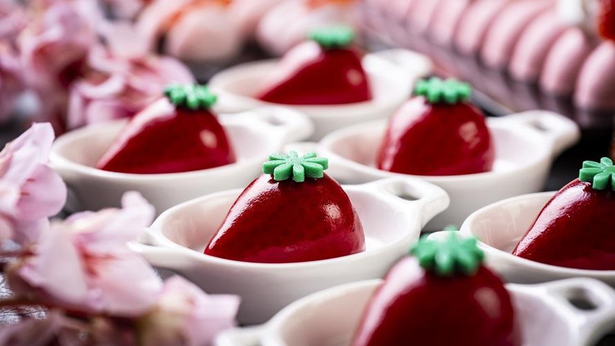 Strawberry & Matcha Sweets Buffet 2026