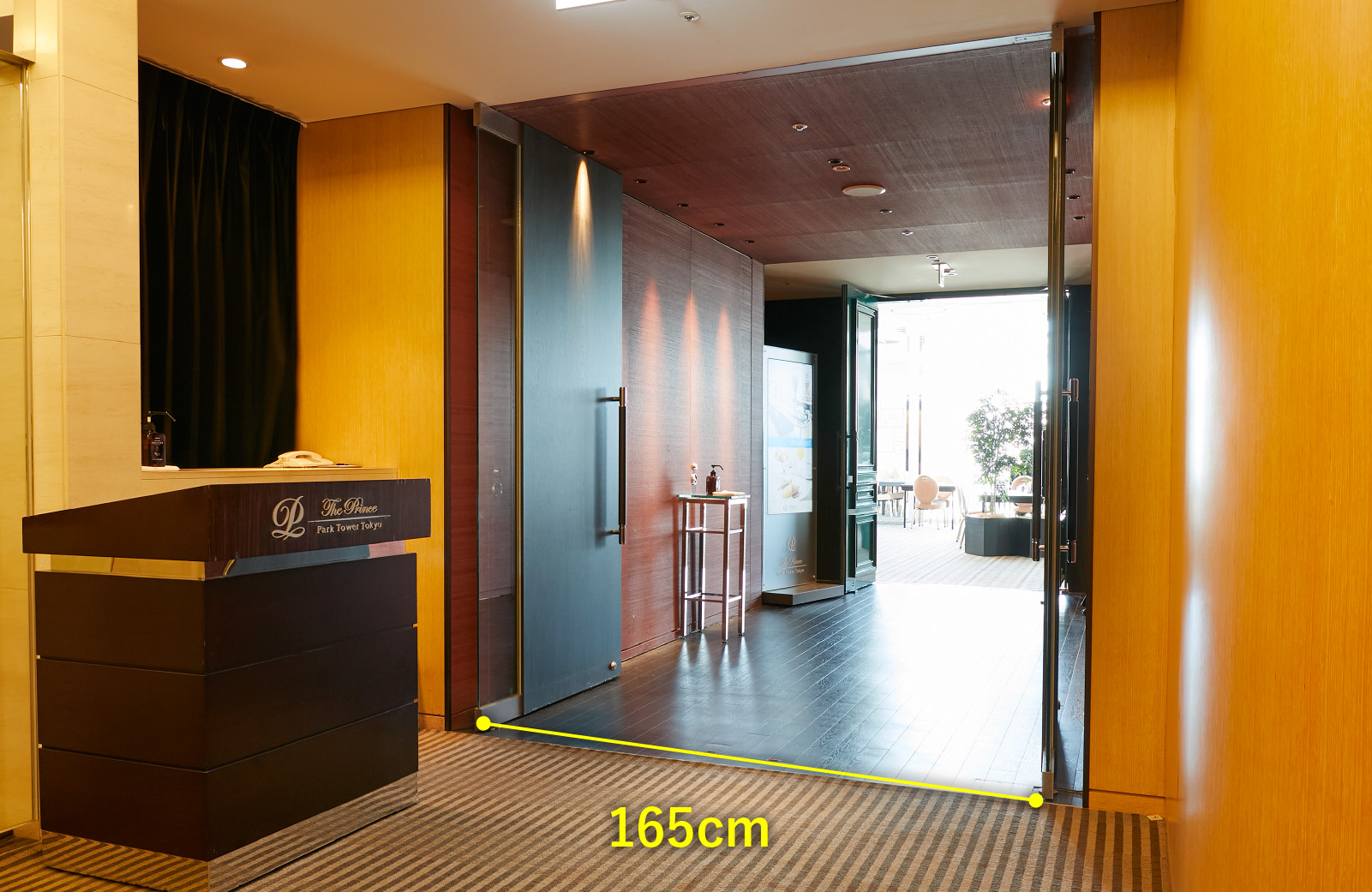 パノラマ33 スカイバンケット　入口幅165センチメートル