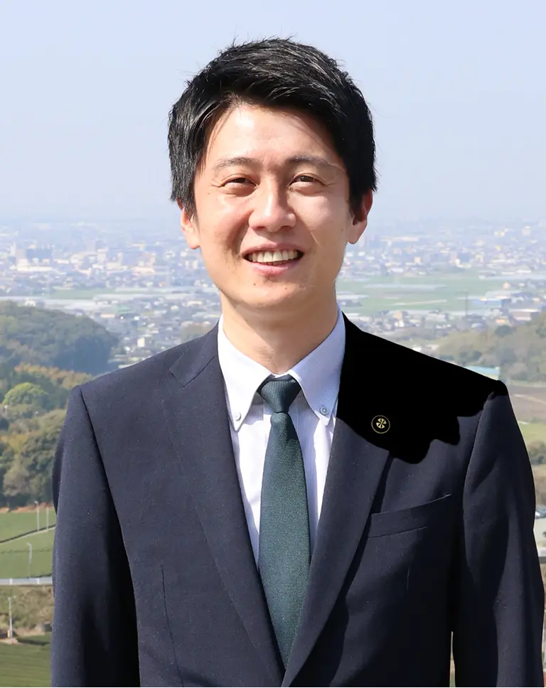 八女市長  簑原 悠太朗 氏