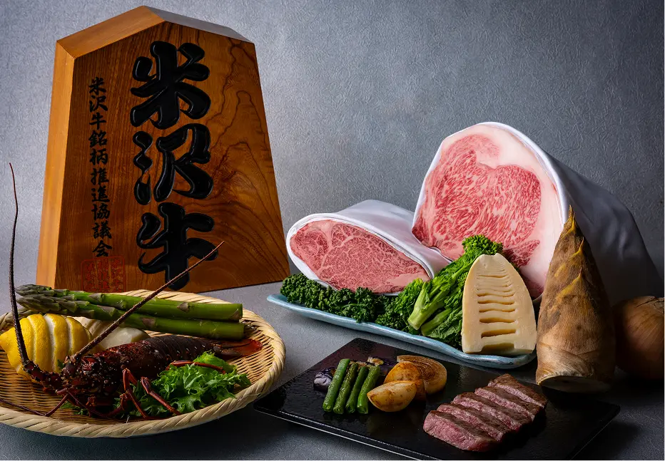 活 伊勢海老（国産）と米沢牛 季節の鉄板焼きコース