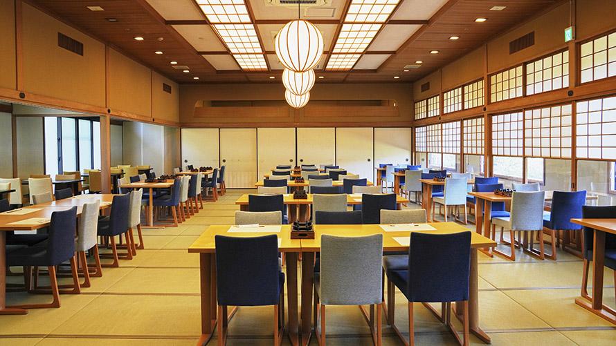 絶景日帰り温泉 龍宮殿　お食事処「富士の間」