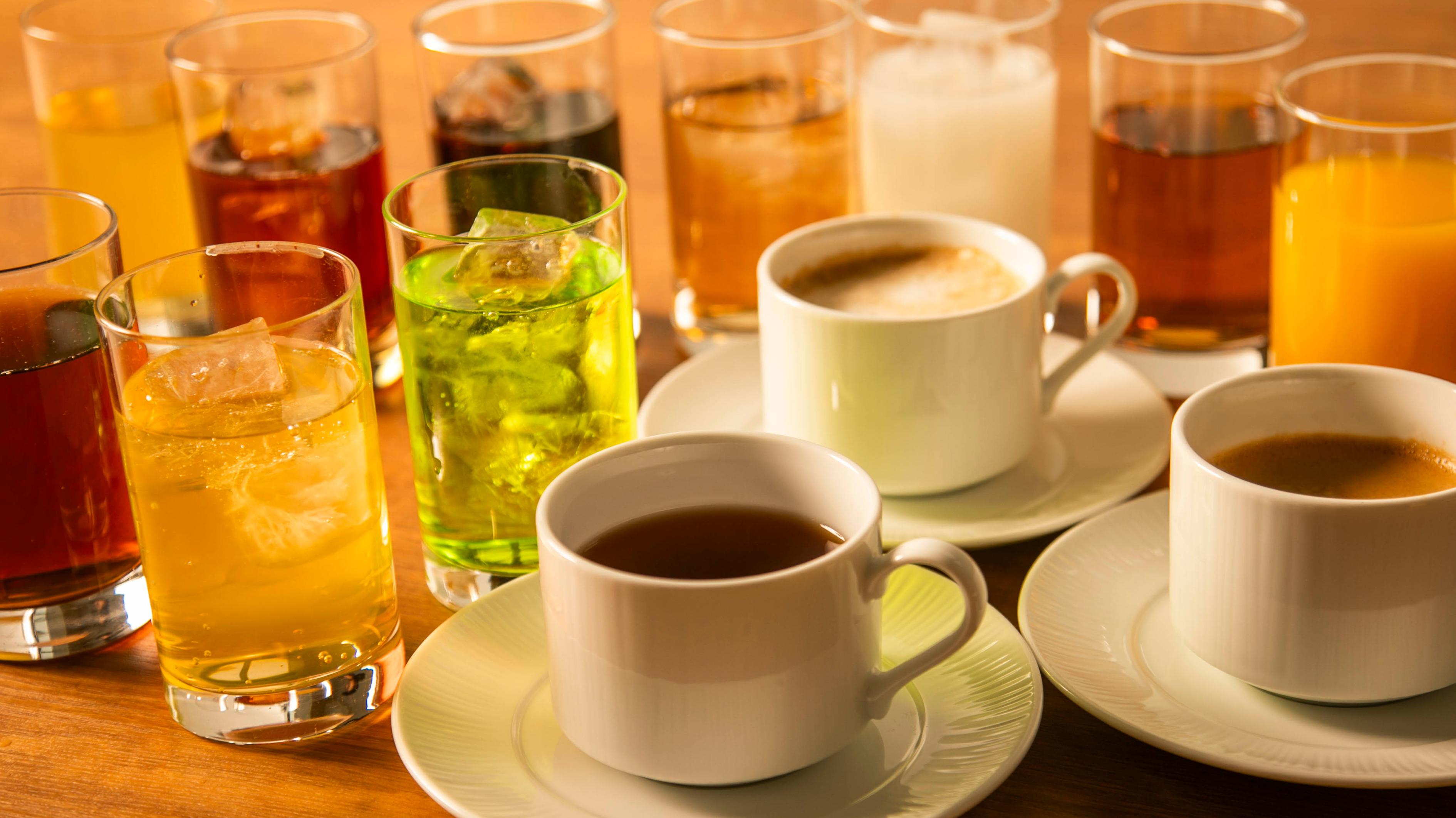 ソフトドリンクバーを何度でもご利用いただけます。ステイ中のラウンジとしてお使いください。