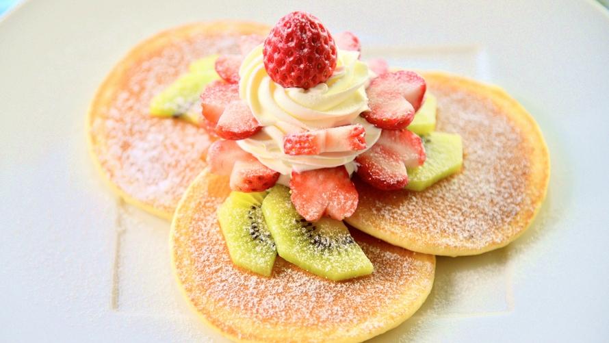 【期間限定】甘酸っぱいいちごパンケーキ付き！ディナーセット（夕朝食付き）