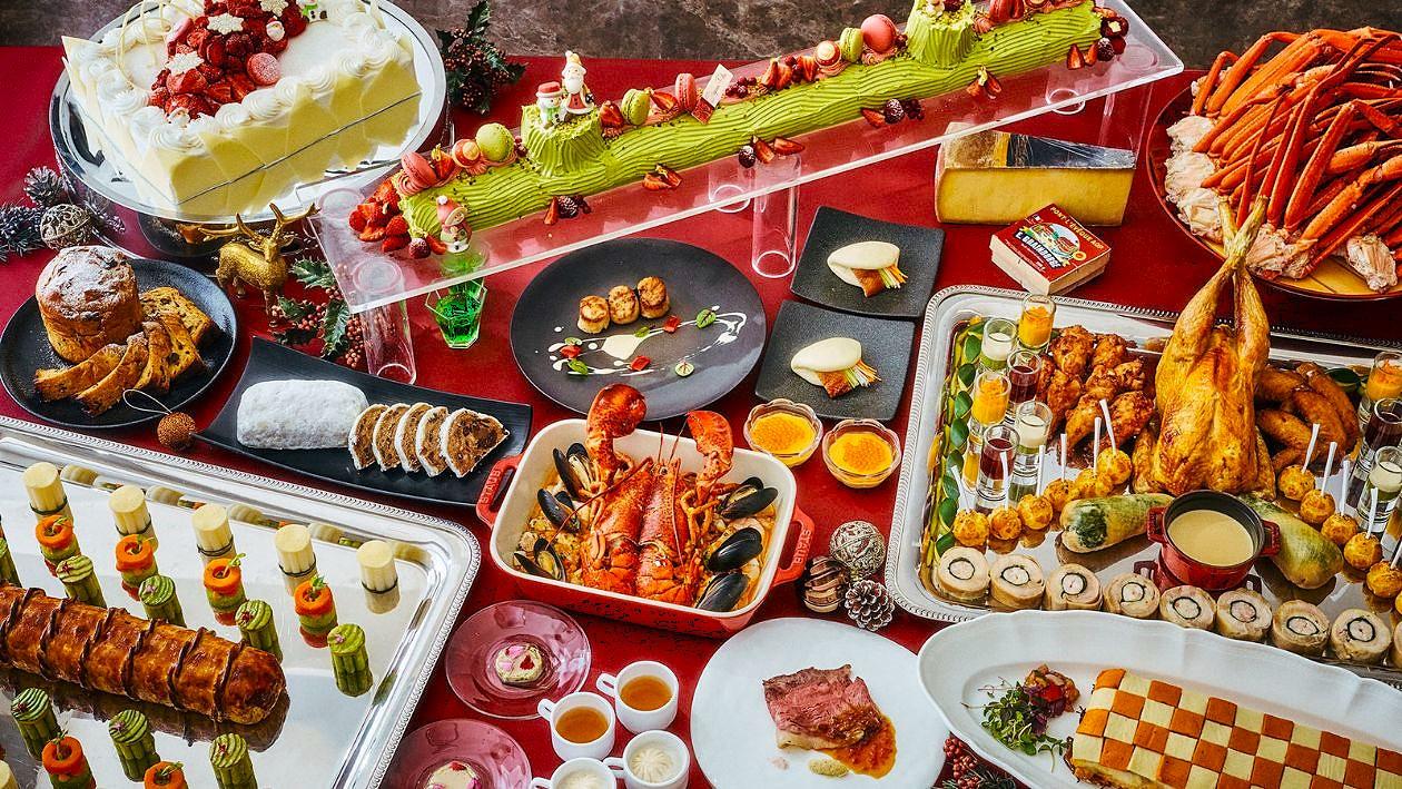 シェフやパティシエが腕によりをかけて作り上げた華やかなクリスマスディナーブッフェ