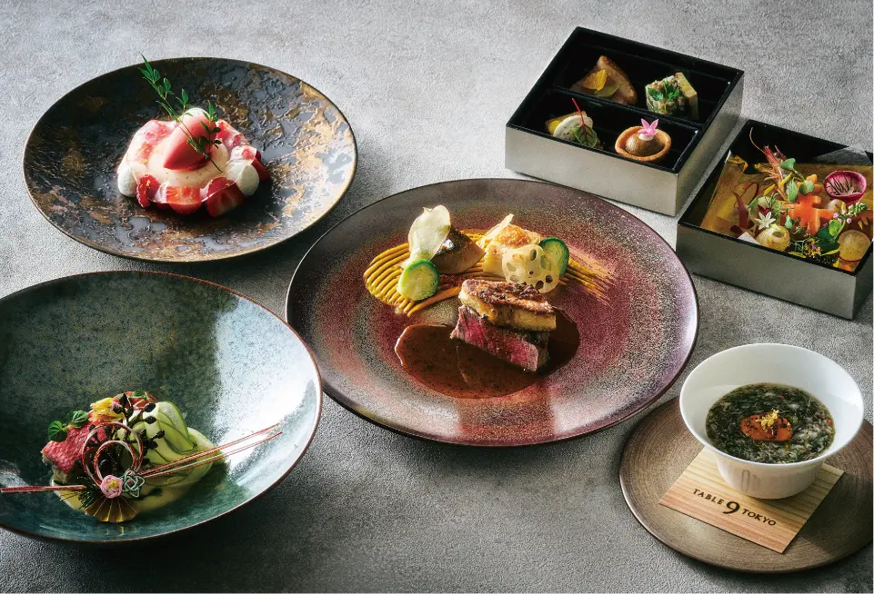 DINING & BAR TABLE 9 TOKYO