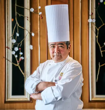 総料理長 安孫子 明由