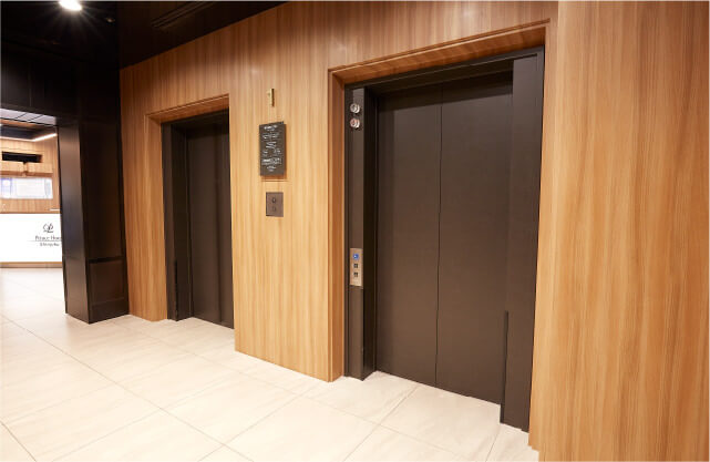 エントランスのエレベータについて