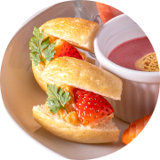 苺とクリームチーズのベーグル オープンサンド