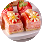 苺のミルクレープ