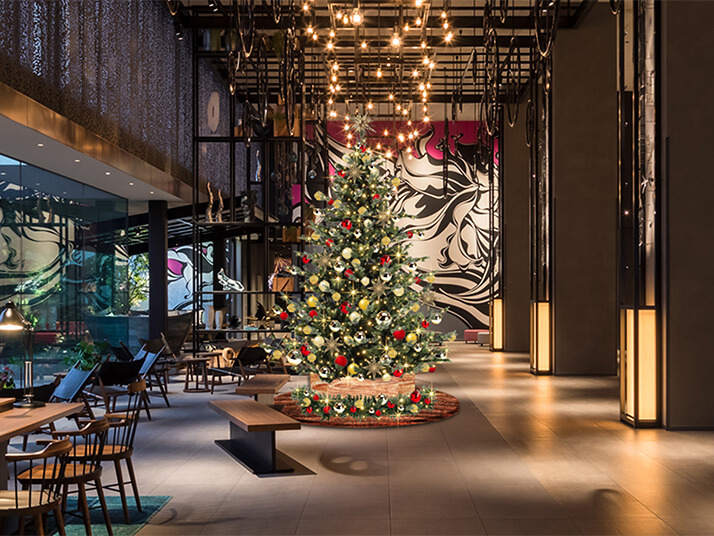 ロビーのクリスマスツリー