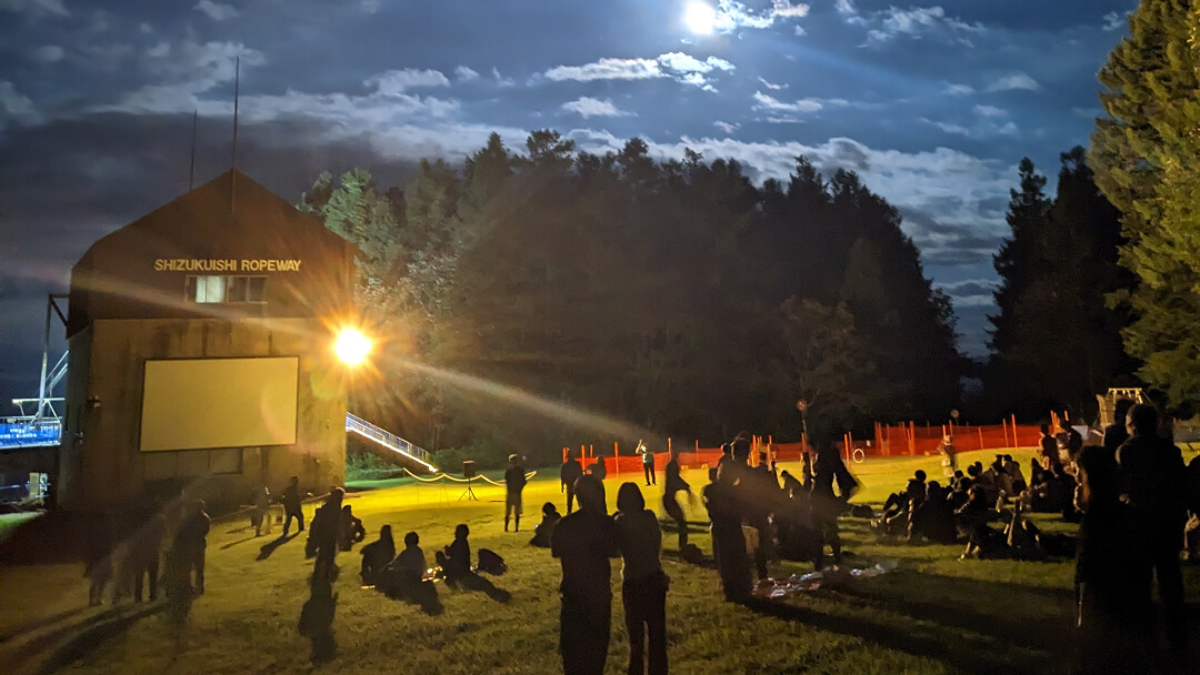 春の夜風・満ちる月。「春の天体観望会」