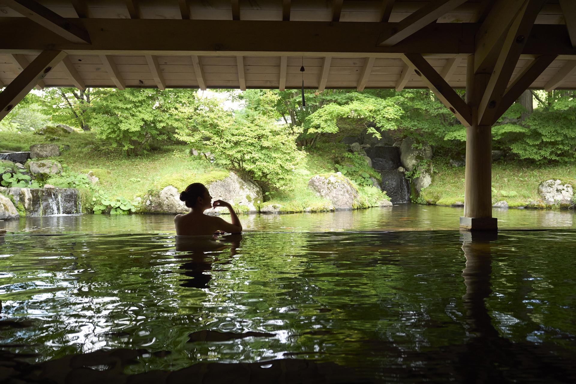 【夏先取りタイムセール（6月30日まで）】高原リゾート＆ゆったり温泉を楽しむ休日プラン　夕朝食付き
