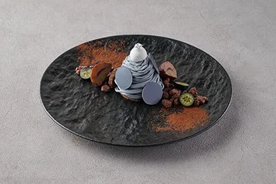 宮 治のシルバー黒ごまモンブラン