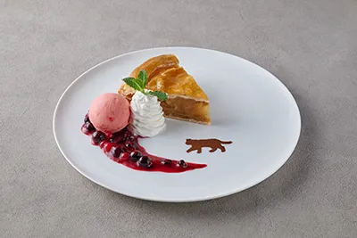 孤爪も大好き！アップルパイ　アイスクリーム添え