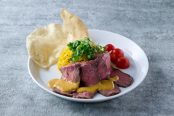 太陽神のローストビーフとカレープラオ