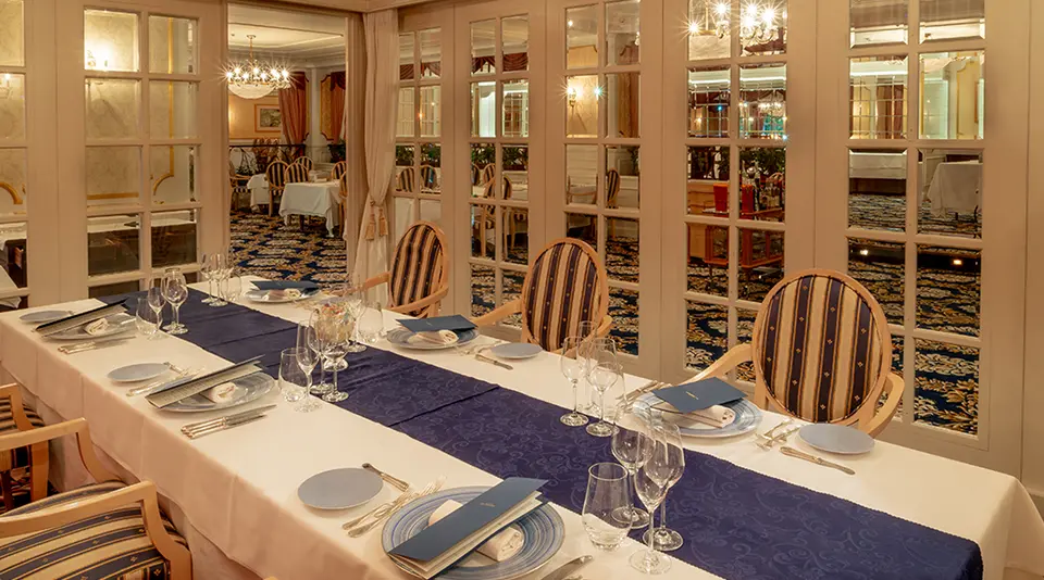 フランス料理 ル・トリアノン