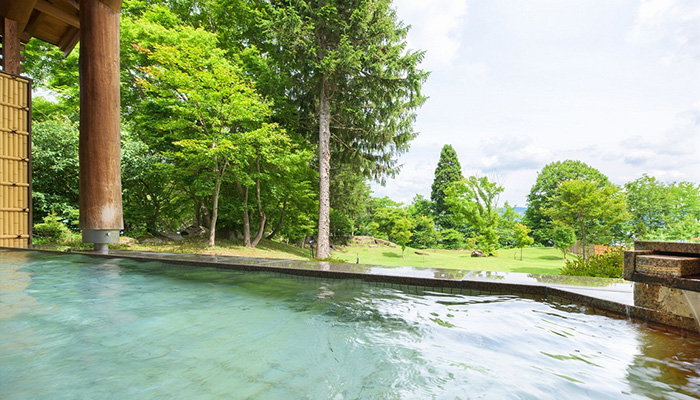 十和田湖西湖畔温泉