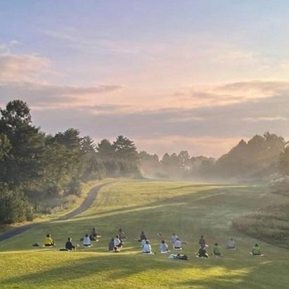 グラスガーデンでのヨガ