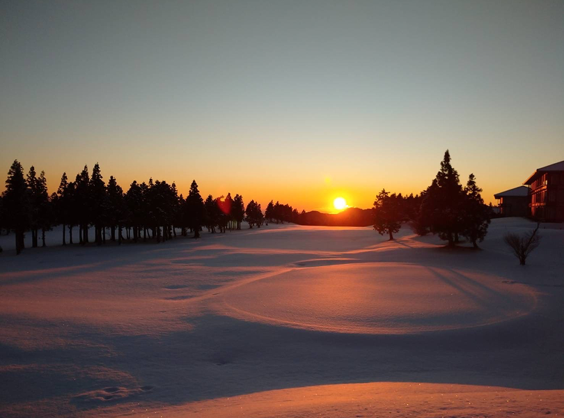 一冬に数日しか見られない冬の絶景